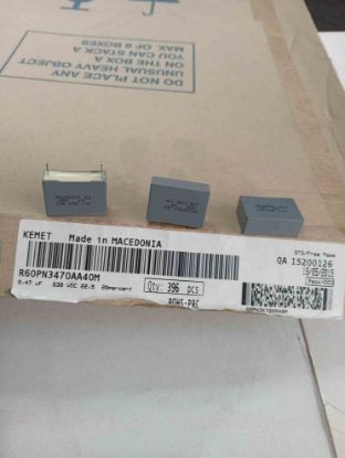 R60PN3470AA40M 470NF 630V 22.5 0.2 KEMET POLYESTER KONDANSATÖR resmi
