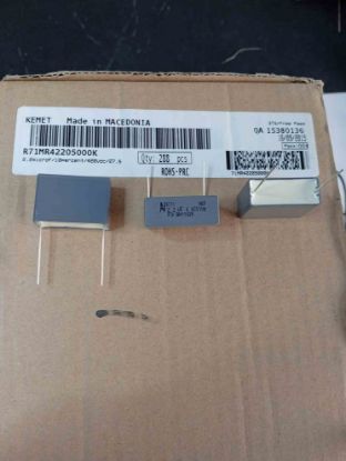 R71MR42205000K 2.2MF 420V 27.5 0.1 KEMET POLYESTER KONDANSATÖR resmi