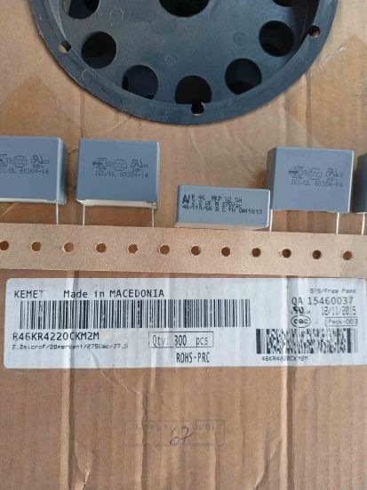 R46KR4220CKM2M 2.2MF 275VAC 27.5 20%|R.46 KEMET POLYESTER KONDANSATÖR resmi