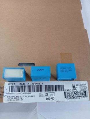 PHE840EZ7220MF14R035CL2 2.2MF 300VAC 27.5 0.2 KEMET POLYESTER KONDANSATÖR resmi