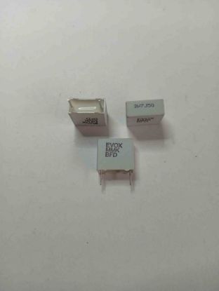 MMK10275J50A04L4BULK 2.7MF 50V 10 0.05 KEMET POLYESTER KONDANSATÖR resmi