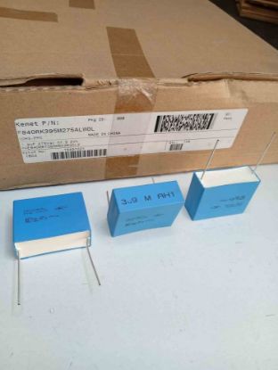 PHE840MR7390MR02R30L2 3.9MF 275VAC 37.5 0.2 KEMET POLYESTER KONDANSATÖR resmi