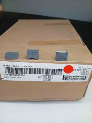 R747I2100JE0EJ 10NF 700VAC 15 0.05 KEMET POLYESTER KONDANSATÖR resmi