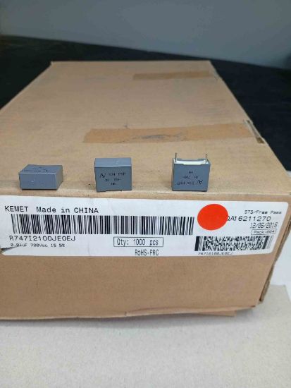 R747I2100JE0EJ 10NF 700VAC 15 0.05 KEMET POLYESTER KONDANSATÖR resmi