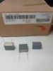 R747N2560500EJ 56NF 700VAC 22.5 0.05 KEMET POLYESTER KONDANSATÖR resmi