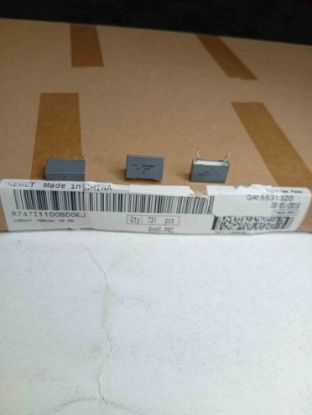 R747I1100BD0EJ 1NF 700VAC 15 0.05 KEMET POLYESTER KONDANSATÖR resmi