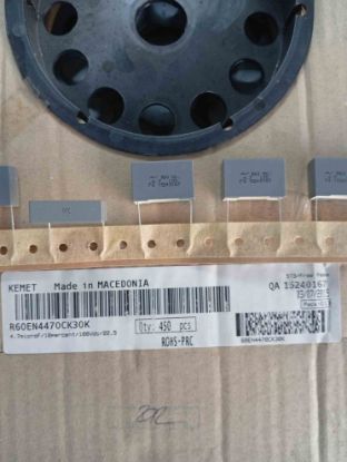 R60EN4470CK30K 4.7MF 100V 22.5 0.1 KEMET POLYESTER KONDANSATÖR resmi