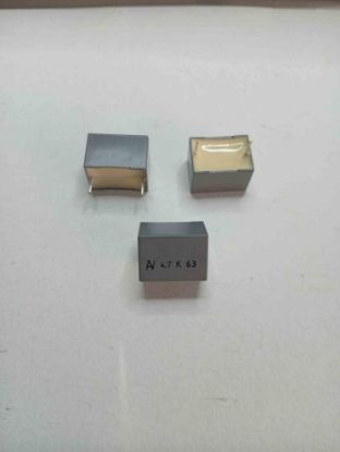 60DI4470AAL0K 4.7MF 63V 15 0.1 KEMET POLYESTER KONDANSATÖR resmi