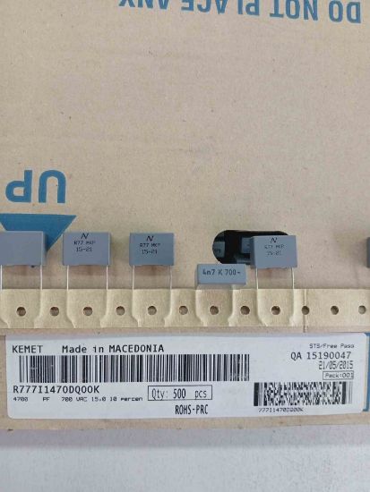 R777I1470DQ00K 4.7NF 700VAC 15 0.1 KEMET POLYESTER KONDANSATÖR resmi