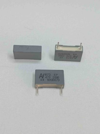 73UI0470SE03J 470PF 2000V 15 0.05 KEMET POLYESTER KONDANSATÖR resmi