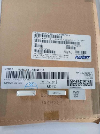 MMK22.5685K63D17L4TRAY 6.8MF 63V 22.5 0.1 KEMET POLYESTER KONDANSATÖR resmi