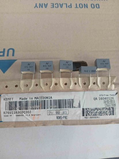 R76UI1820DQ30J 8.2NF 2000V 15 0.05 KEMET POLYESTER KONDANSATÖR resmi