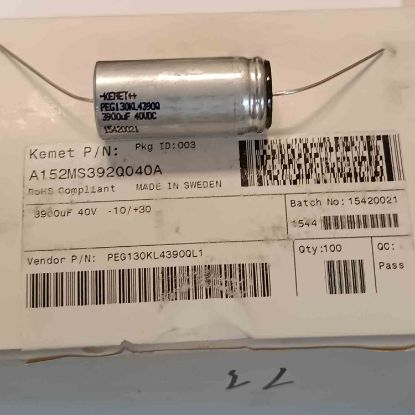 PEG130KL4390QL1 3900MF 40V 105 KEMET AXIYEL KONDANSATÖR resmi