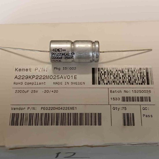 PEG220HG422EME1 2200MF 25V AXSİYEL KEMET AXIYEL KONDANSATÖR resmi