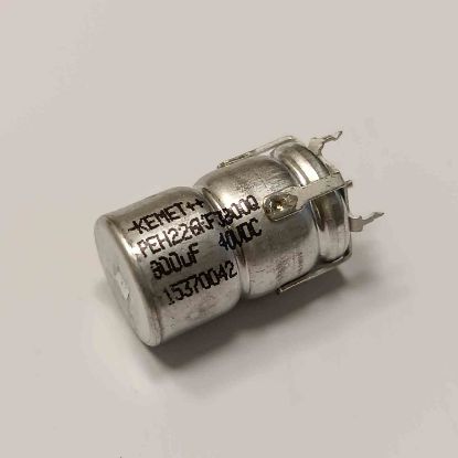 PEH226KF3800QE1 800MF 40V RADİYAL KEMET POLYESTER KONDANSATÖR resmi