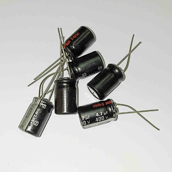 4.7MF 400V 10x15 MATSUSHITA ELKO KONDANSATÖR resmi