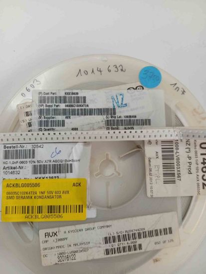 06035C102K4T2A 1NF 50V 603 AVX SMD SERAMİK KONDANSATÖR resmi