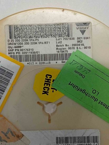 CRCW1206200220K 220K 1206 VISHAY SMD DİRENÇ resmi