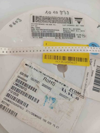 CRCW060310082R 82R 603 VISHAY SMD DİRENÇ resmi