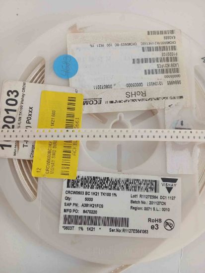 CRCW0603BC1K21TK100 1K21 603 VISHAY SMD DİRENÇ resmi