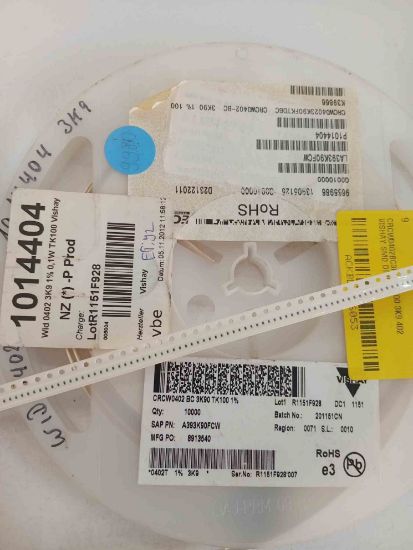 CRCW0402BC3K90TK100 3K9 402 VISHAY SMD DİRENÇ resmi