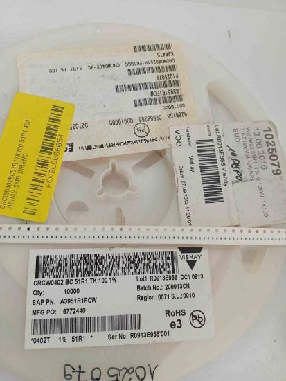 CRCW0402BC51R1TK100 51R1 402 VISHAY SMD DİRENÇ resmi