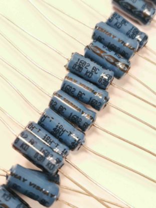 10MF 40V BC AXIYEL KONDANSATÖR resmi