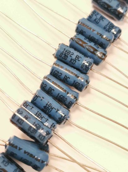 10MF 40V BC AXIYEL KONDANSATÖR resmi